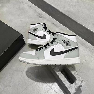 Nike Air jordan 1(Light Smoke grey)